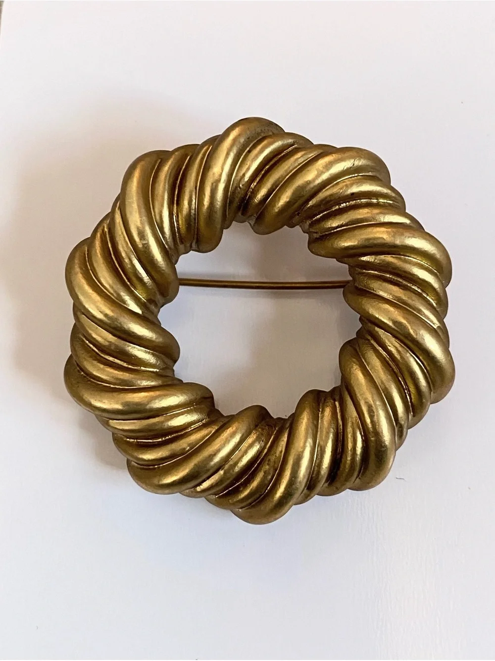 Zara women goldtone textured wreath brooch